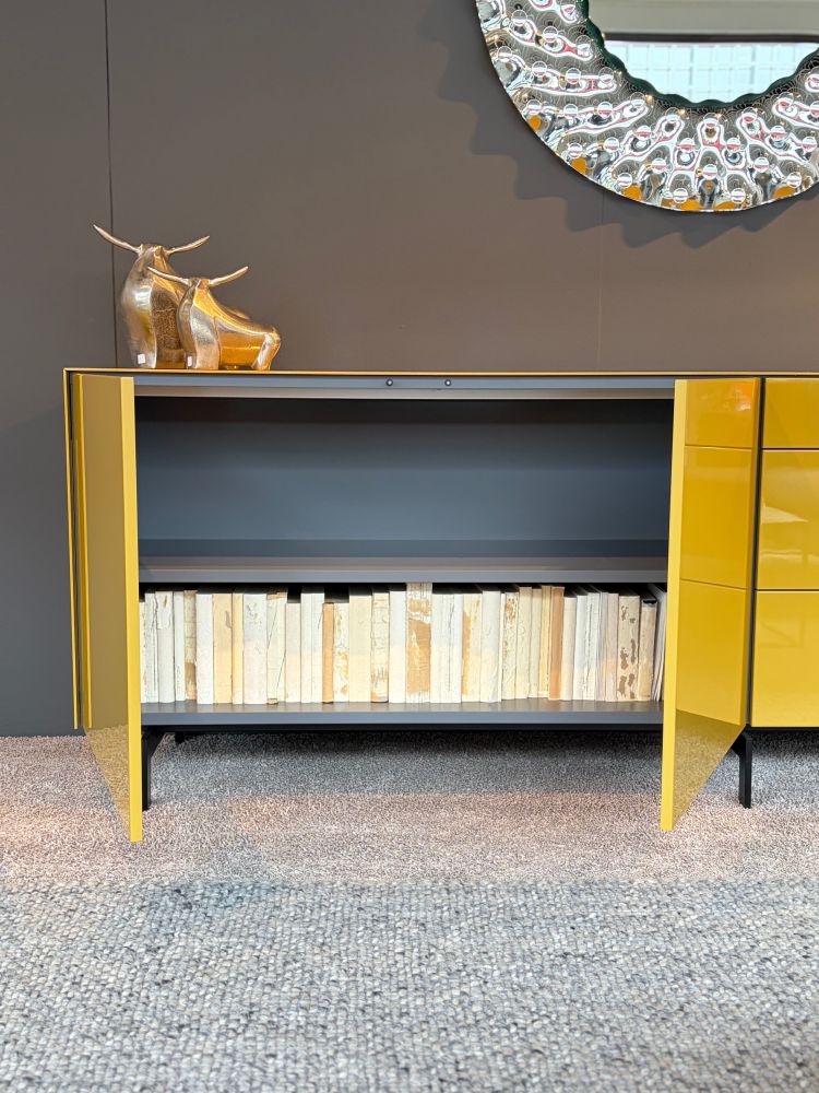 Piure Sideboard Nex Side auf Fußgestell 