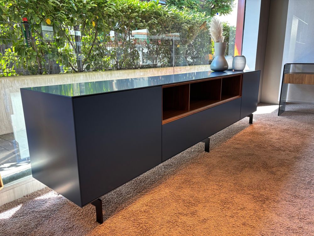 Sideboard Nex Side mit Fußgestell