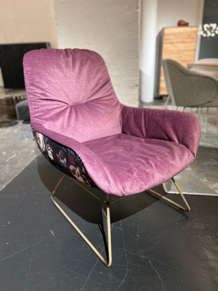 Freifrau Leya Lounge Chair