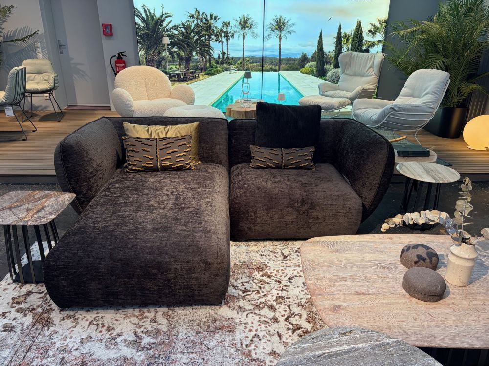 Freifrau Sofa Mia mit Recamiere