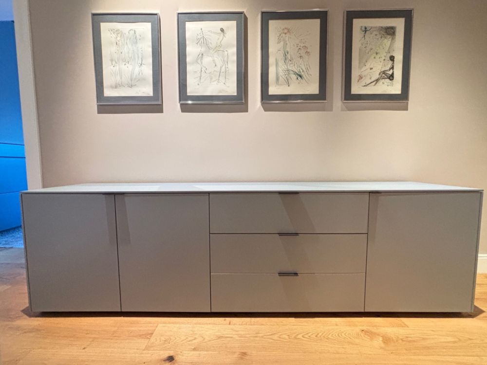 Piure Sideboard Line