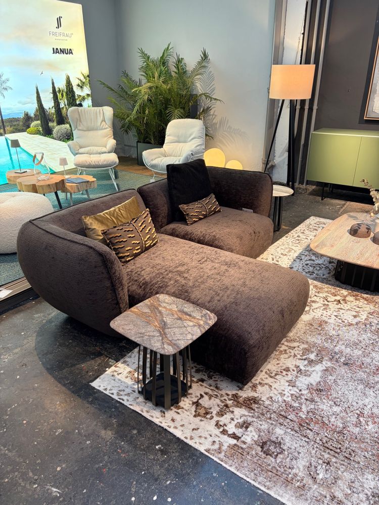 Freifrau Sofa Mia mit Recamiere