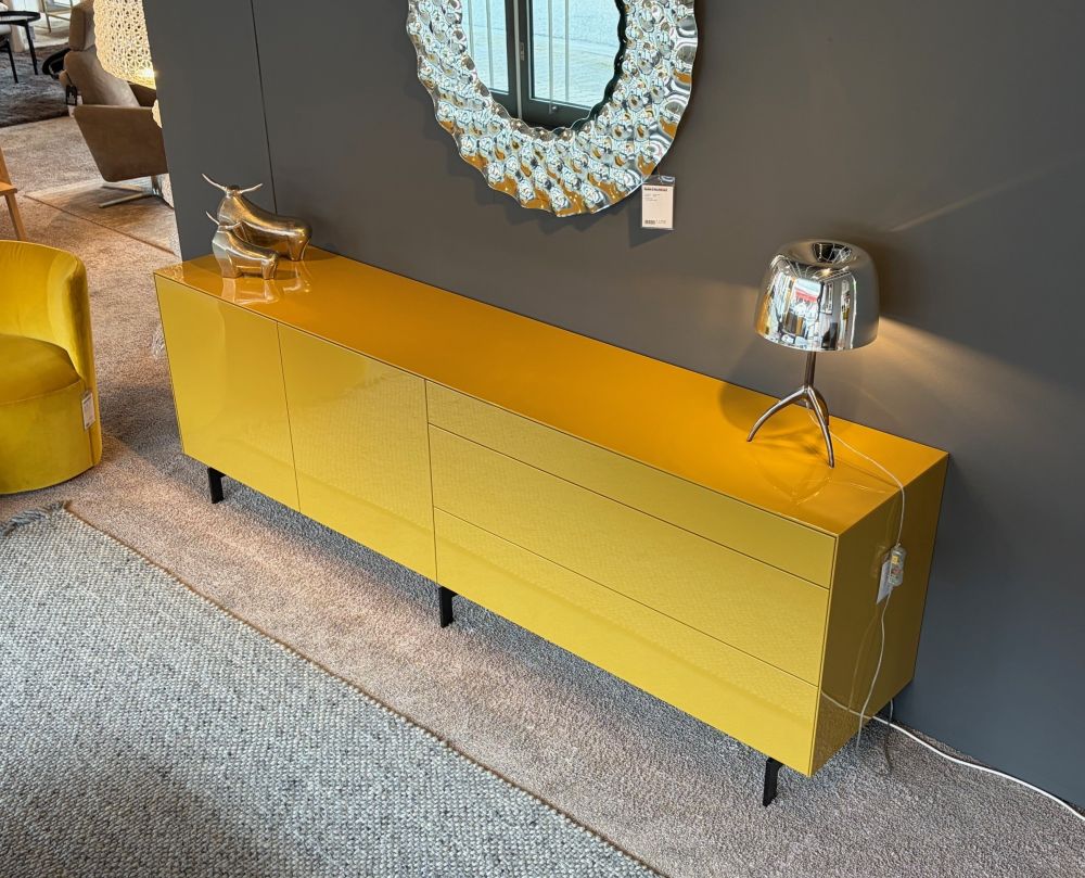 Piure Sideboard Nex Side auf Fußgestell 
