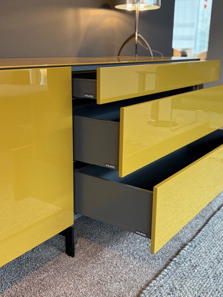 Piure Sideboard Nex Side auf Fußgestell 