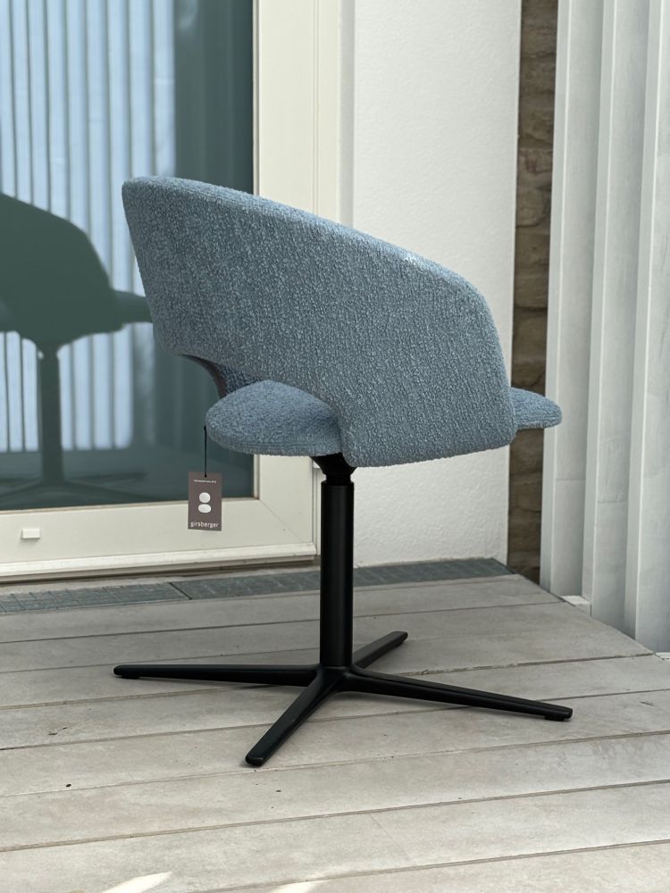 Girsberger Drehstuhl Calina B045