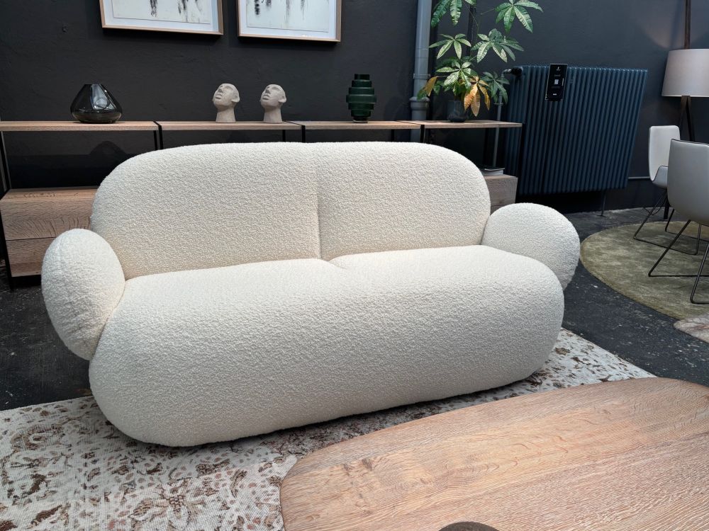 Freifrau Nana Couch