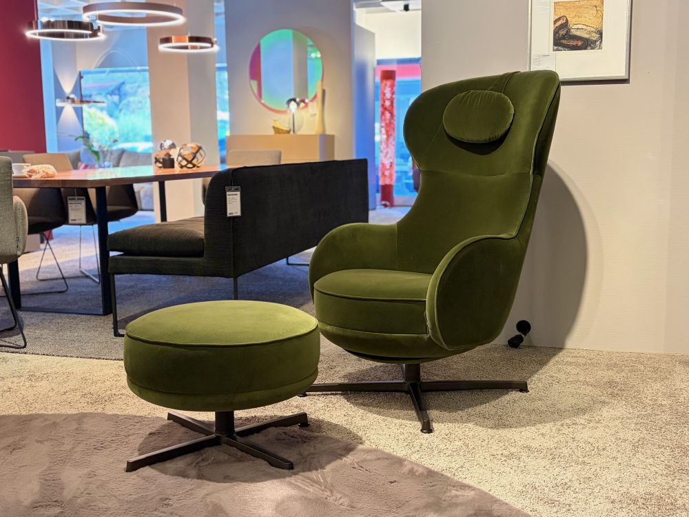 Wittmann Sessel Tuya inkl. Hocker