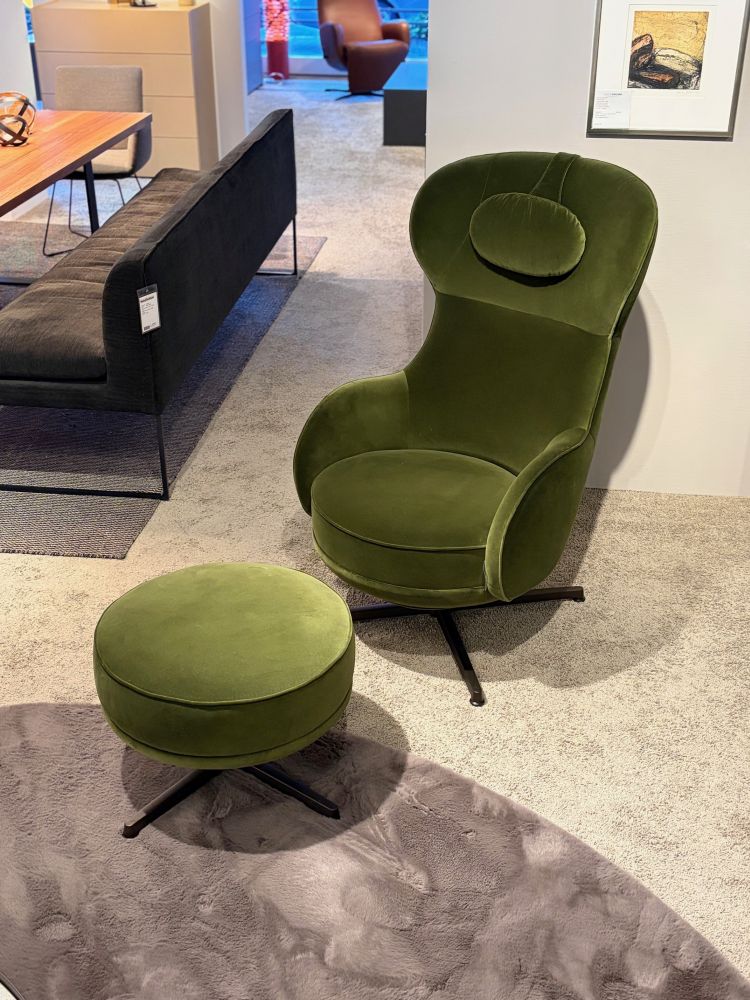 Wittmann Sessel Tuya inkl. Hocker