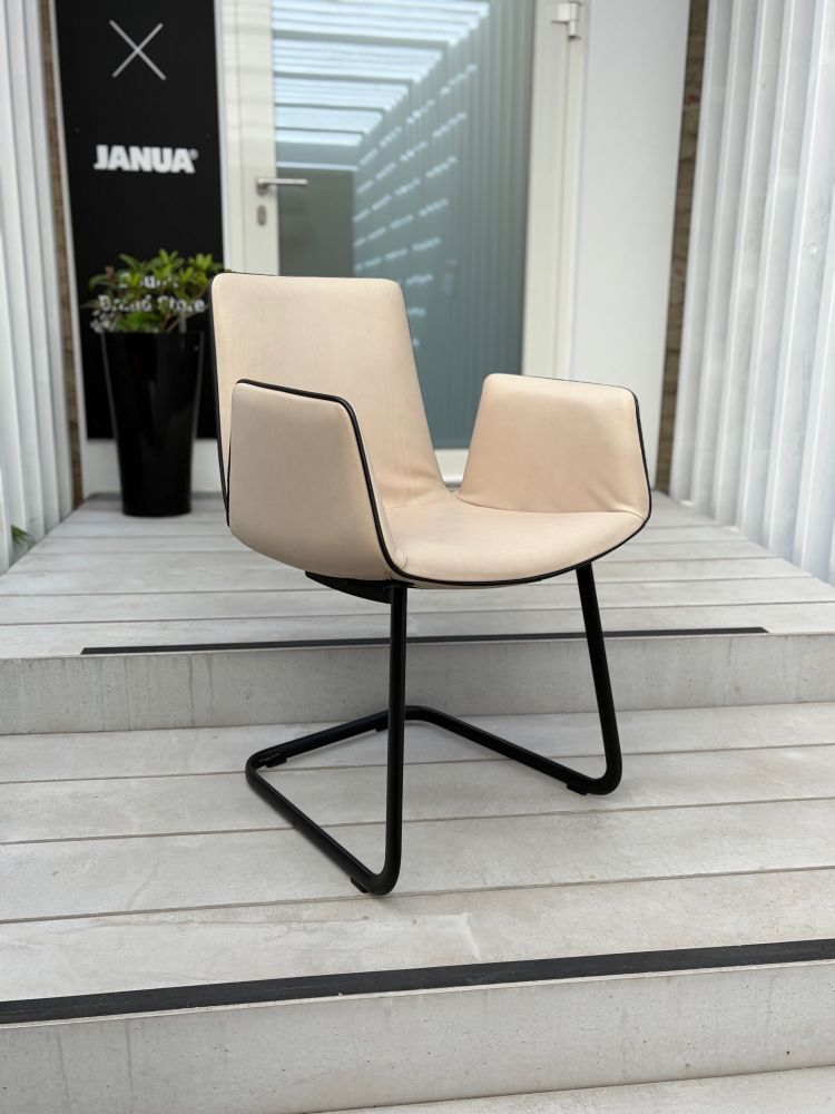 Einzelstuhl Freifrau Amelie Armchair 1.7