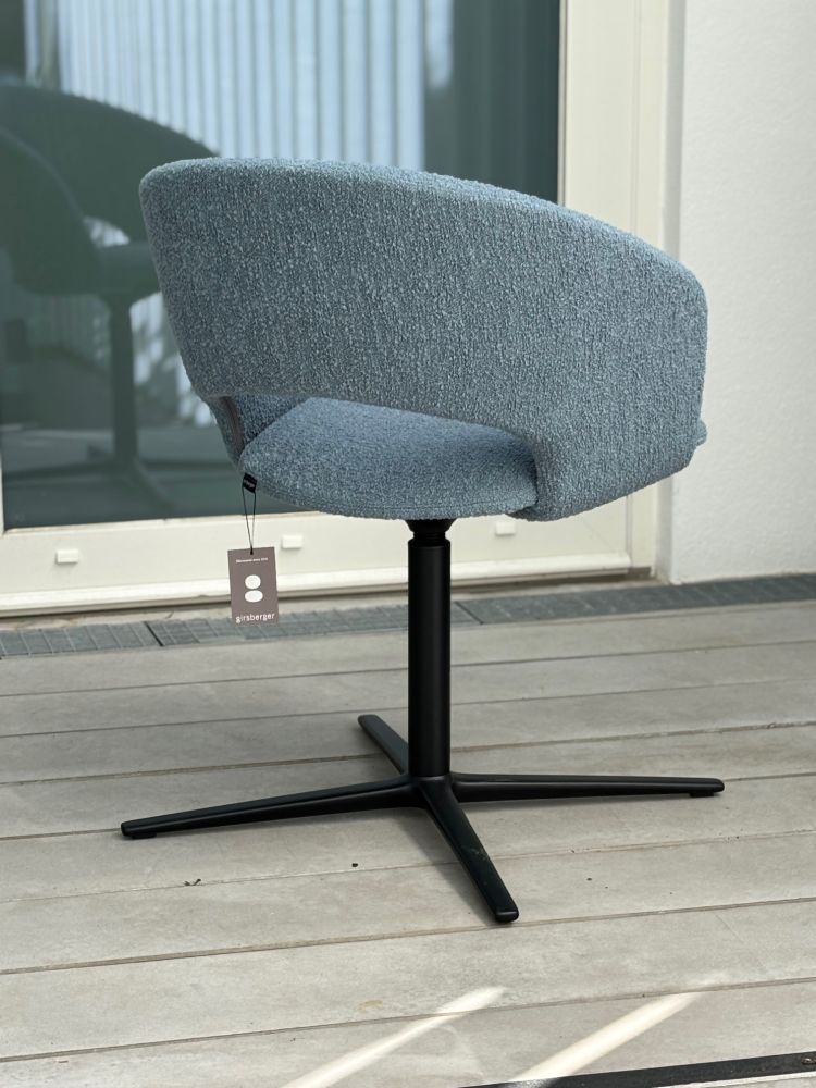 Girsberger Drehstuhl Calina B045