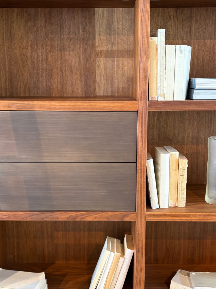 Riva Regalsystem Wallstreet mit Rückwand